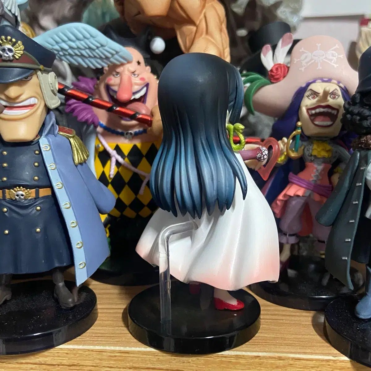 ONE PIECE ワールドコレクタブルフィギュア　王下七武海 フィギュア リーペイント ONE PIECE ワールドコレクタブル 王下七武海