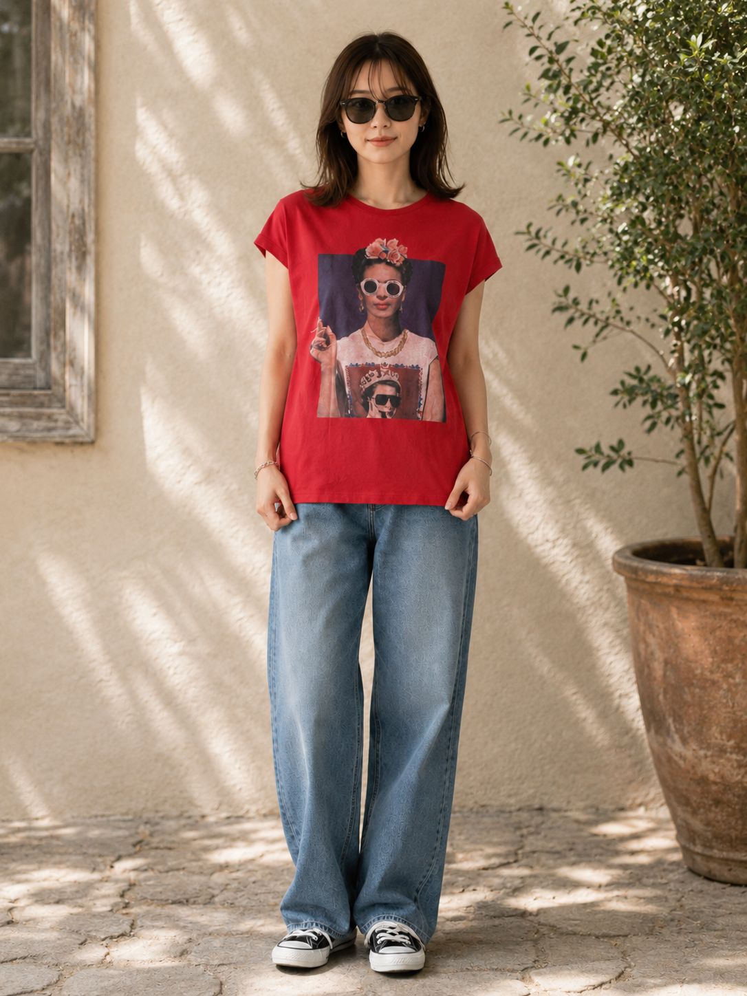 LES BENJAMINS グラフィックTシャツ 赤 フォトプリント 半袖 