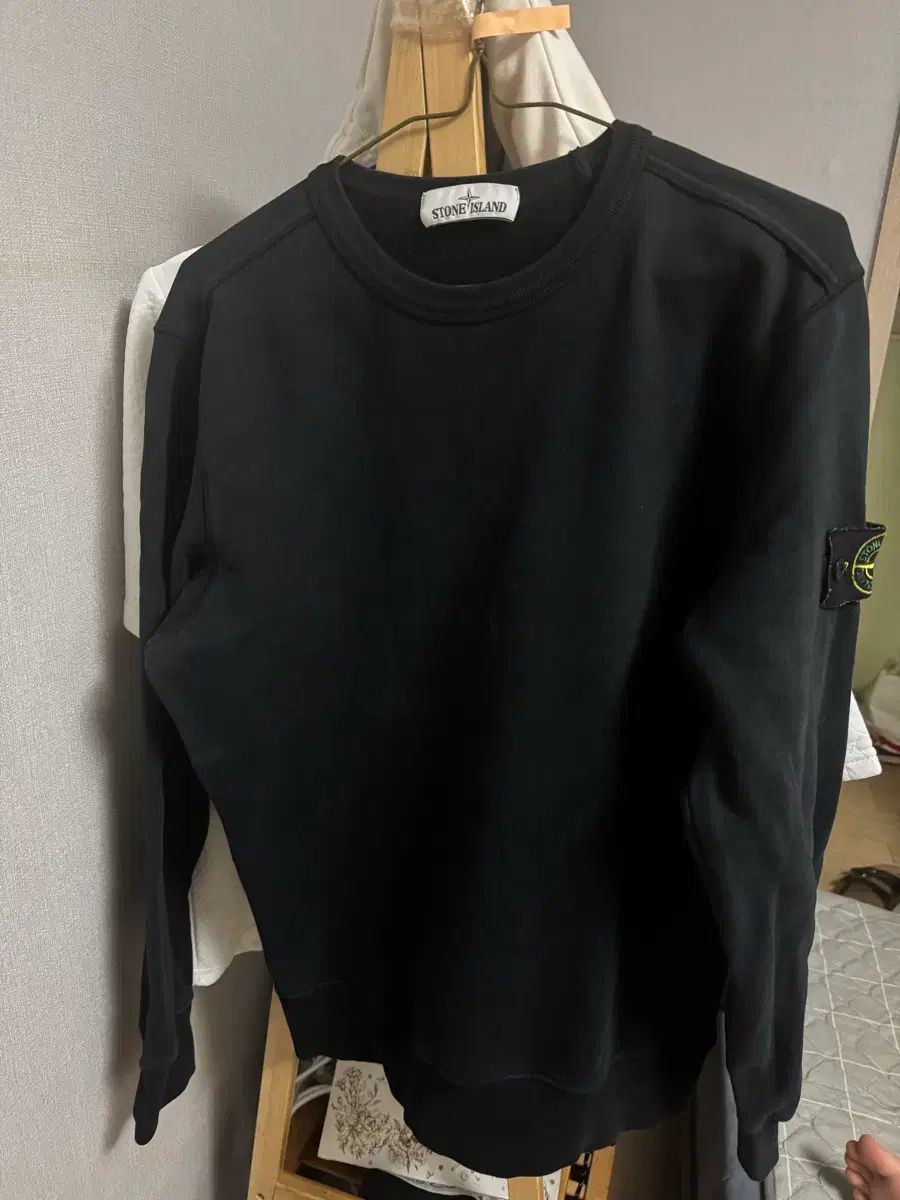 STONE ISLAND ストーンアイランド スウェット ブラック
