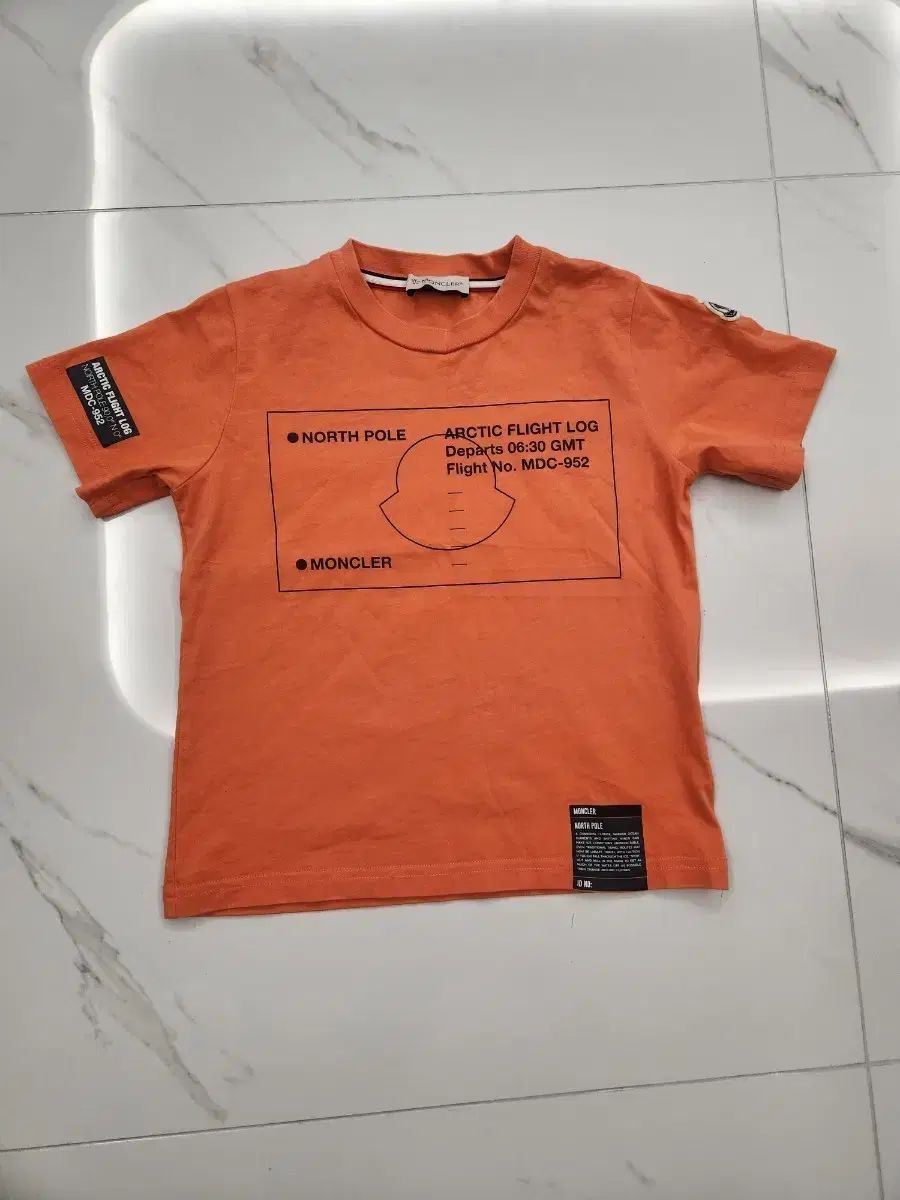 モンクレール キッズ 半袖Tシャツ 6A - メルカリ