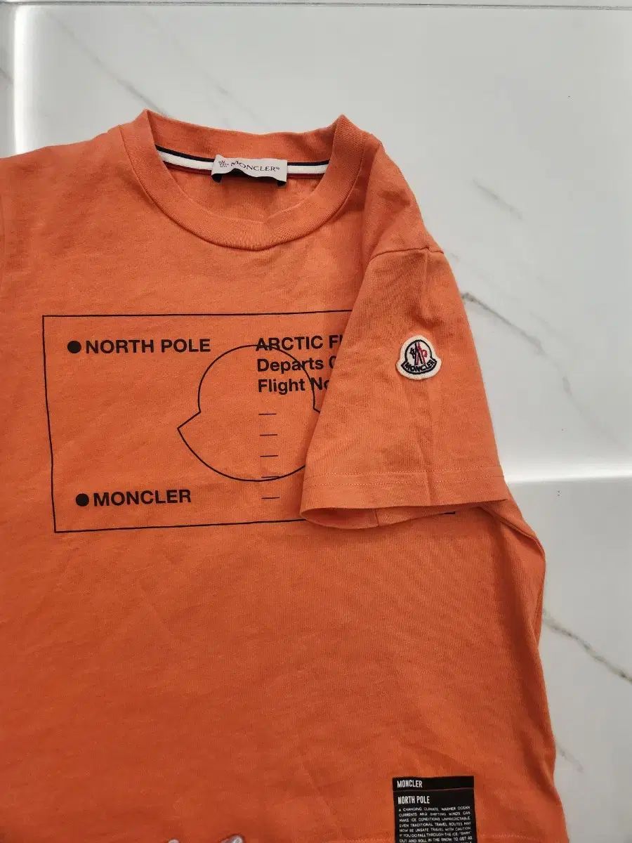 モンクレール キッズ 半袖Tシャツ 6A - メルカリ