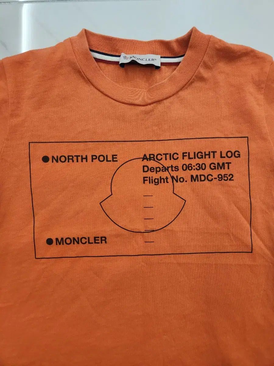モンクレールキッズ半袖6A/115 モンクレール キッズ 半袖Tシャツ 6A - メルカリ