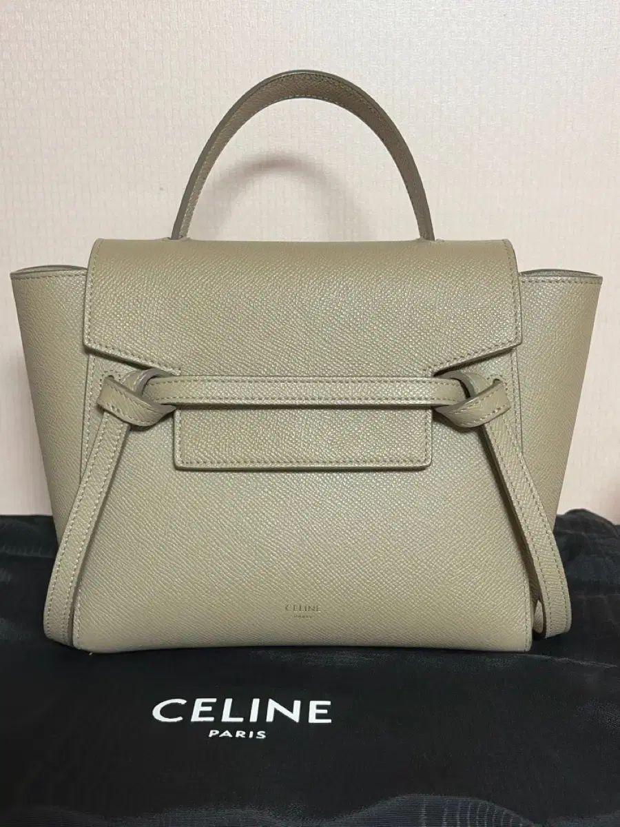 Celine セリーヌ ベルトバッグ ライトトープ ナノ