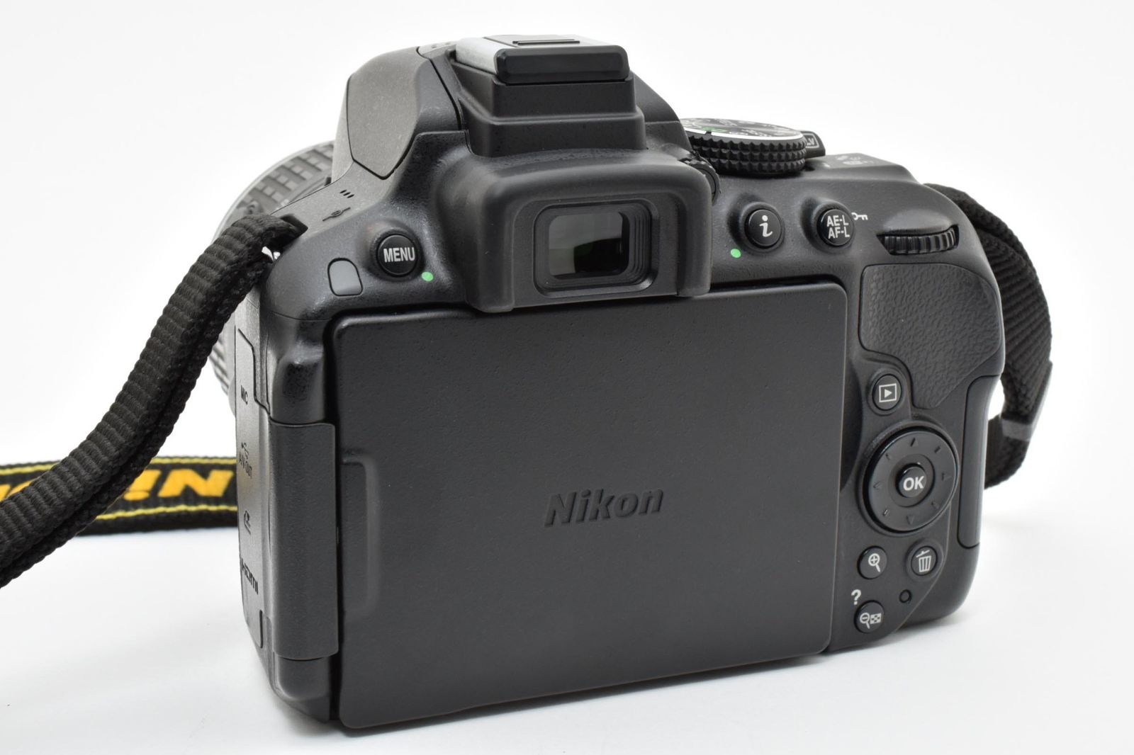光学極上 Nikon ニコン D5300 / AF-S NIKKOR 18-55mm 3.5-5.6 G II VR