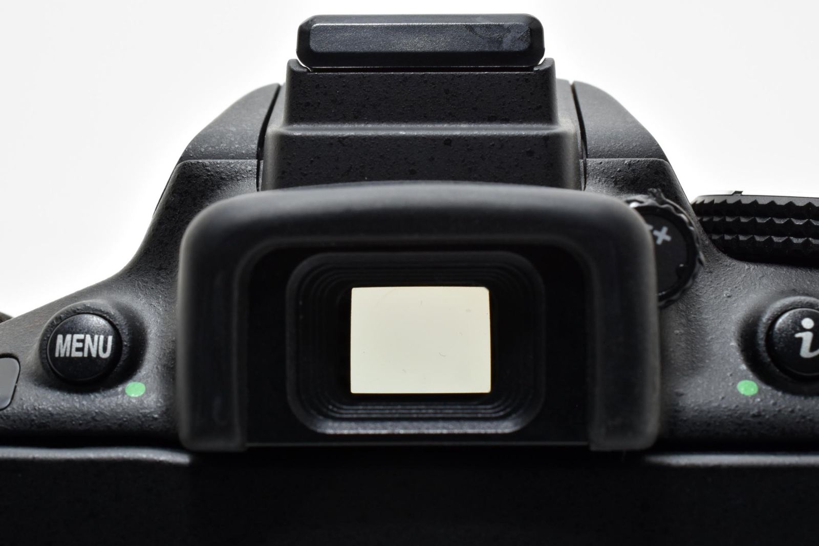 光学極上 Nikon ニコン D5300 / AF-S NIKKOR 18-55mm 3.5-5.6 G II VR