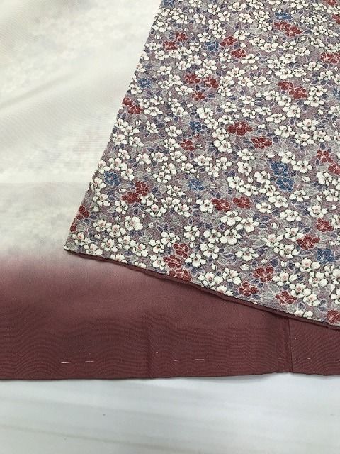 小紋　美品　落ち着いた濃いグレー　唐花　正絹　162cm ゆったりサイズ 中古】Mサイズ 小紋 正絹 グレー地に草花模様 - メルカリ