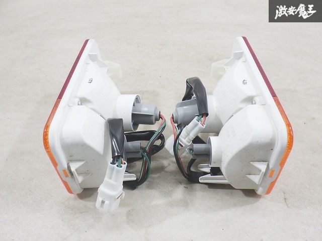 左右のトラックのテールライト スズキ 純正 DA16T キャリィトラック テールランプ テールライト 左右