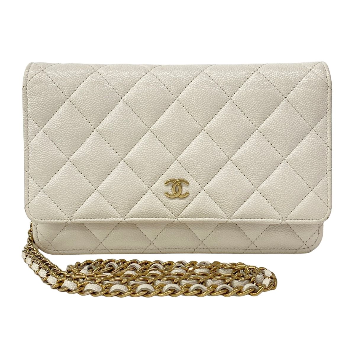 CHANEL(シャネル) 財布 マトラッセ AP0250 白 チェーンウォレット/ゴールド金具/メタルシリアルプレート 225,550円