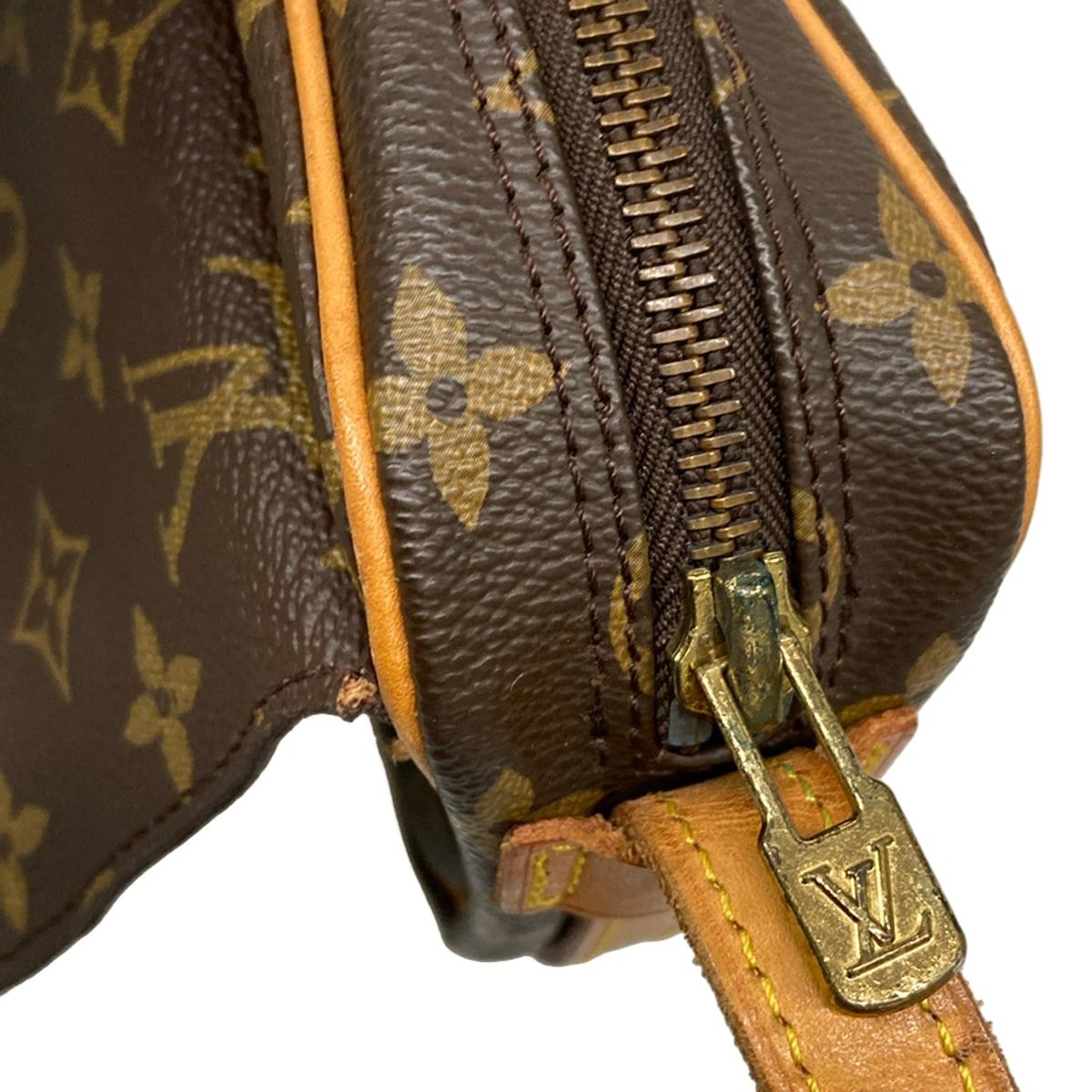 LOUIS VUITTON(ルイヴィトン) ショルダーバッグ モノグラム