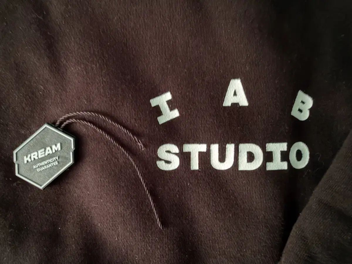 新作 IAB Studio アイエプスタジオ フーディー ブラック (XL) - メルカリ