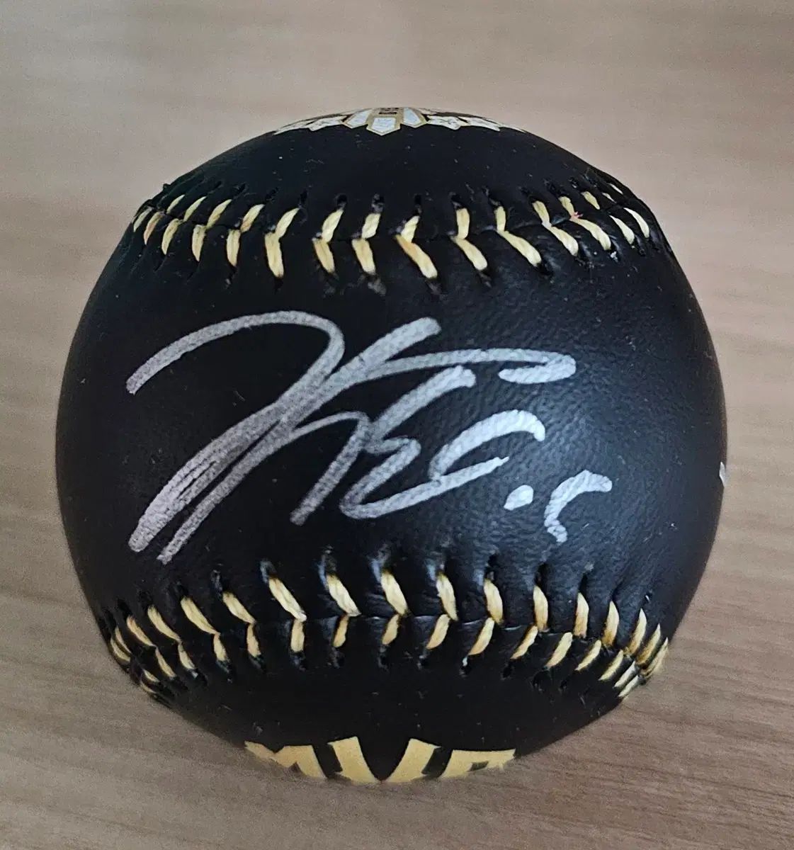 KIAタイガース キム・ドヨン サインボール (24 MVP 記念) 6,317円