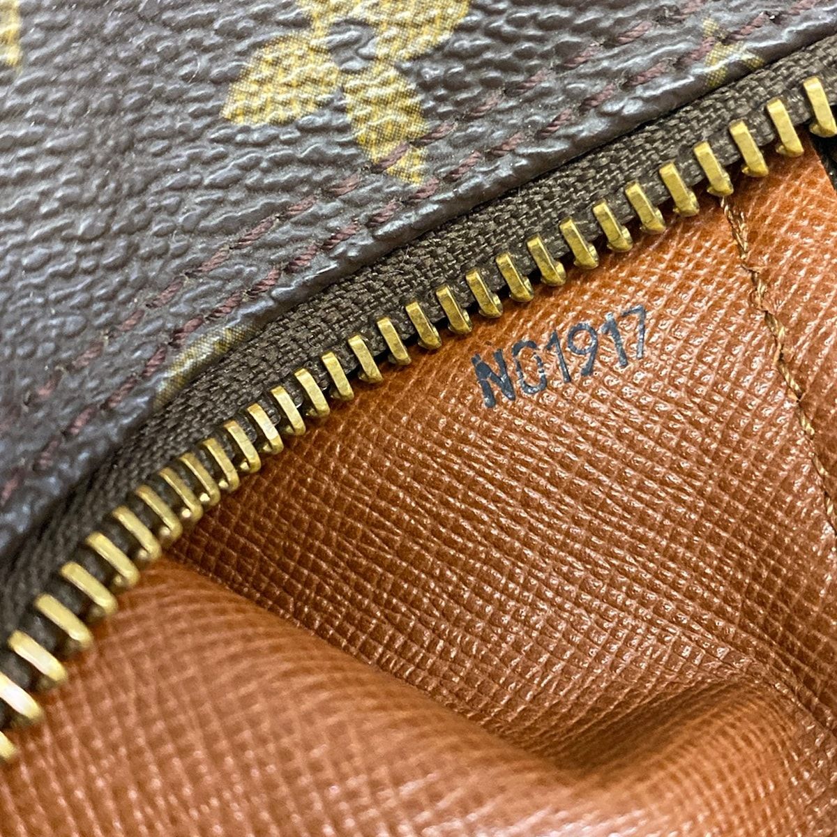 LOUIS VUITTON(ルイヴィトン) ハンドバッグ モノグラム 旧型パピヨン30