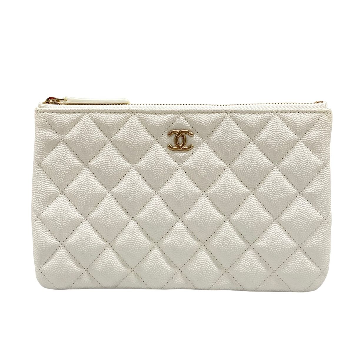 CHANEL(シャネル) ポーチ美品 マトラッセ 白 ココマーク/ゴールド金具