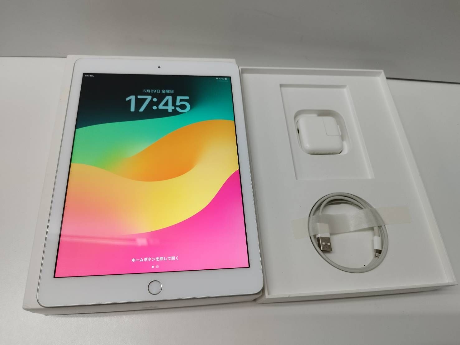 良品】iPad 第6世代/Wi-Fi+セルラー/9.7インチ/A1954/32GB〈MR6P2J/A