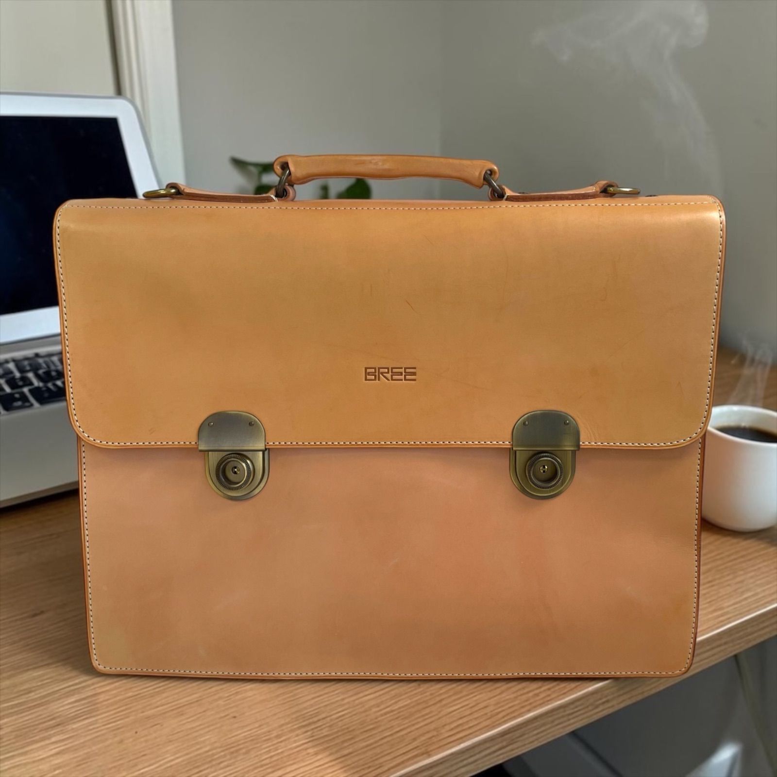 美品　BREE ヌメ革 ビジネスバッグ 2way ブリー