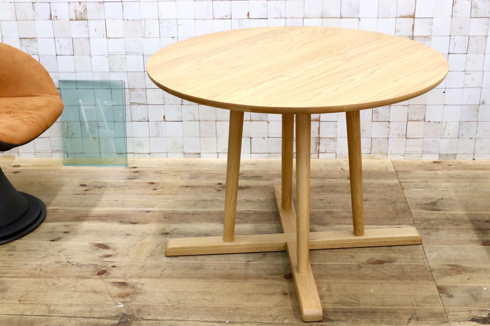 GMJS84○ACTUS / アクタス THYME タイム ラウンドダイニングテーブル オーク材 ダイニングテーブル 北欧スタイル 定価約14.5万 展示品