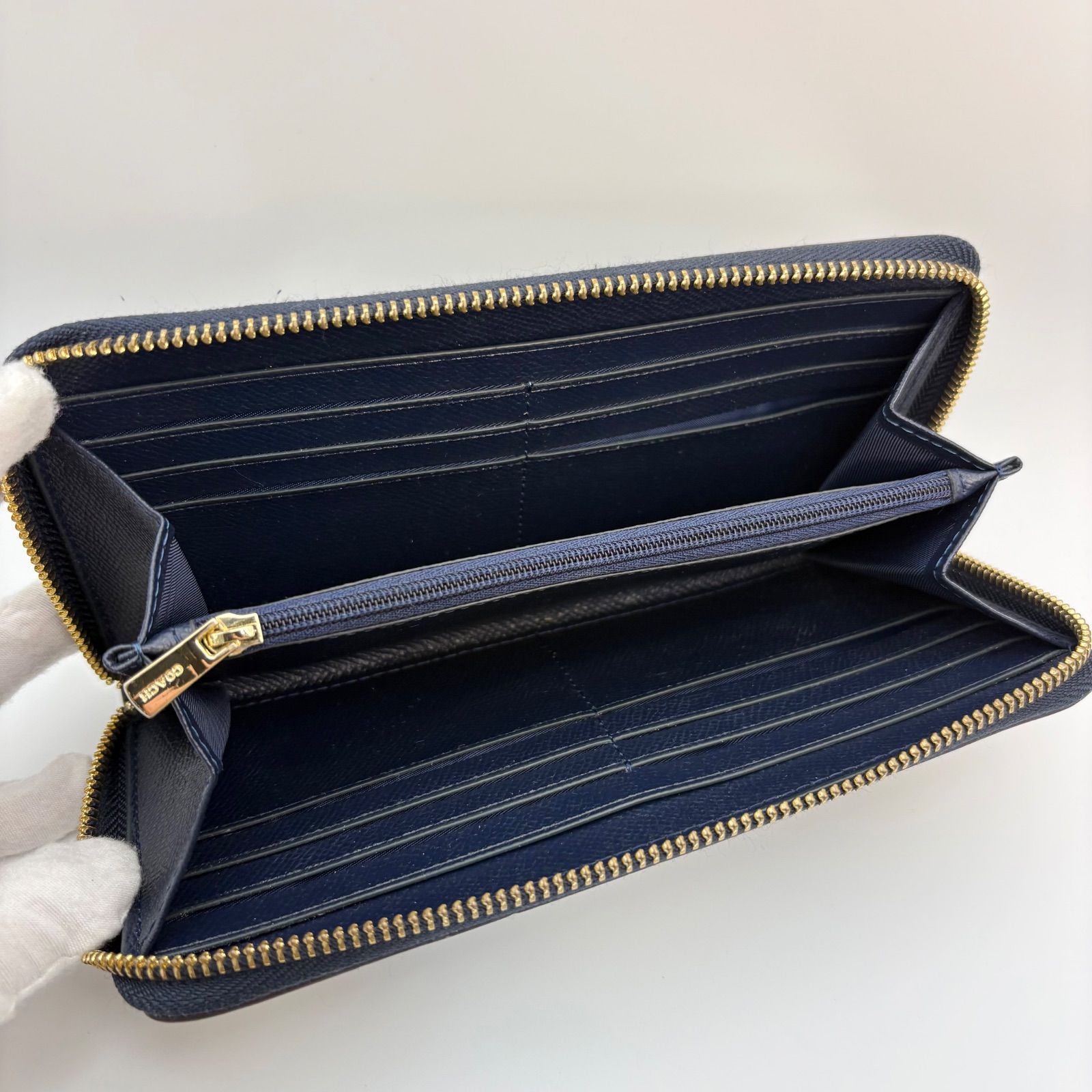 COACH 財布 メルカリ