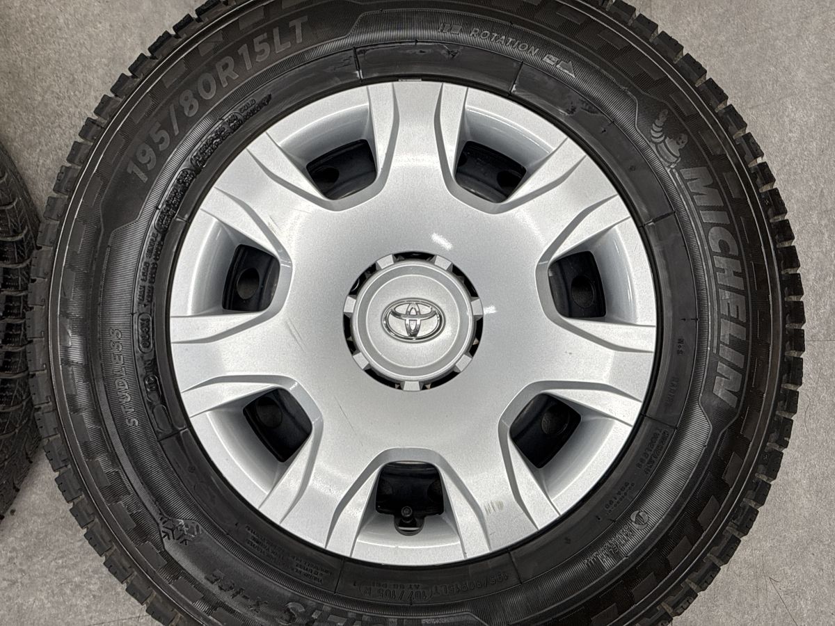 交換用に】トヨタ 200 ハイエース 純正 15in 6J +35 PCD139.7