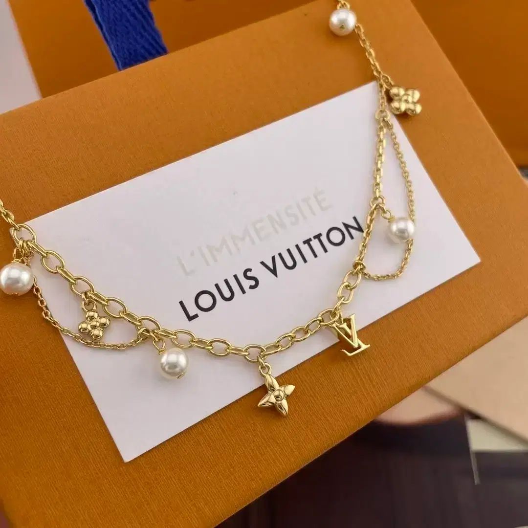 Louis Vuitton ネックレス パール フラワー