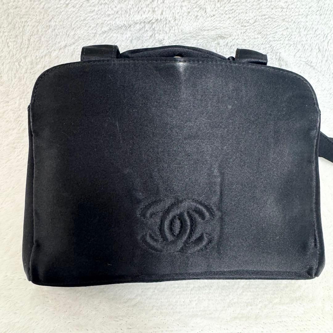 美品】CHANEL シャネル ショルダーバッグ サテン ココマーク リボン 黒 