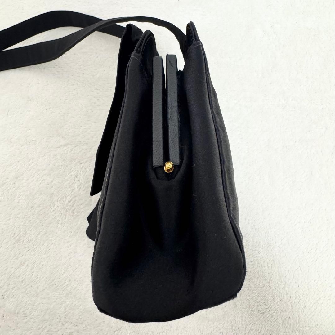 美品】CHANEL シャネル ショルダーバッグ サテン ココマーク リボン 黒 