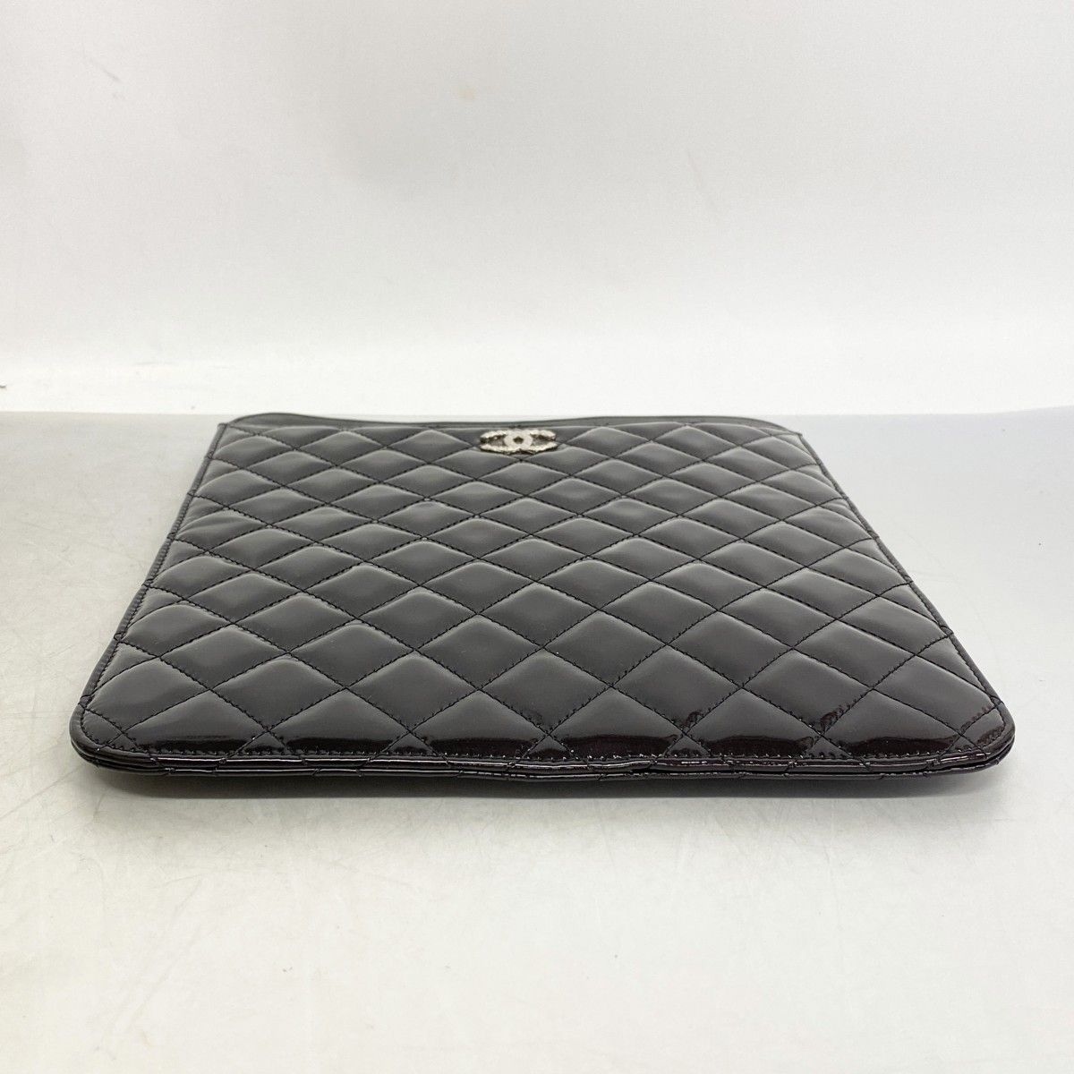 6ee5771-k】シャネル ipadケース マトラッセ パテントレザー ブラック