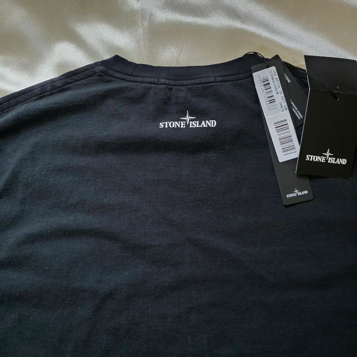 1623 美品✨ ストーンアイランド Tシャツ 半袖 グラフィックプリント 黒色