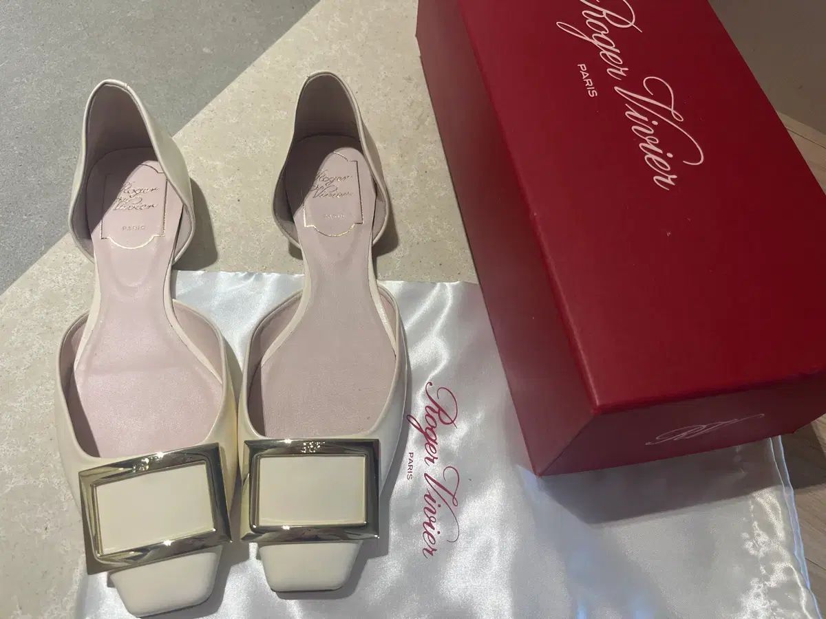 Roger Vivier(ロジェ・ヴィヴィエ) バレリーナ アイボリー 新品