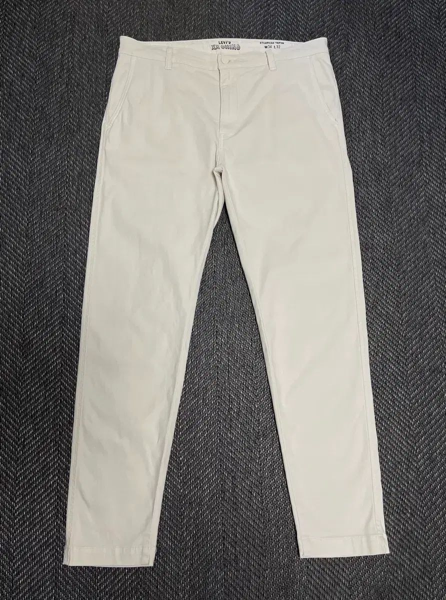 34 リーバイス(Levis)コットン パンツ