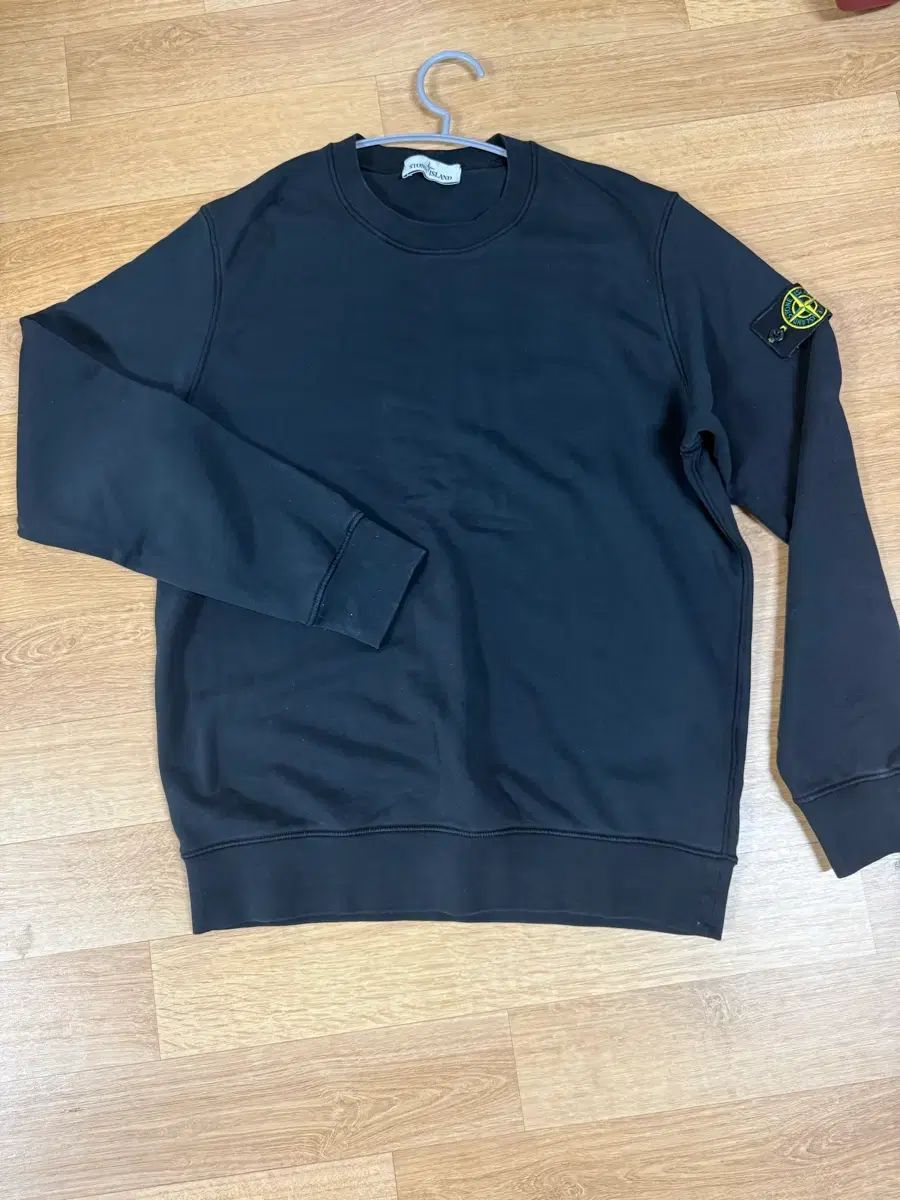 STONE ISLAND ストーンアイランド スウェット ブラック