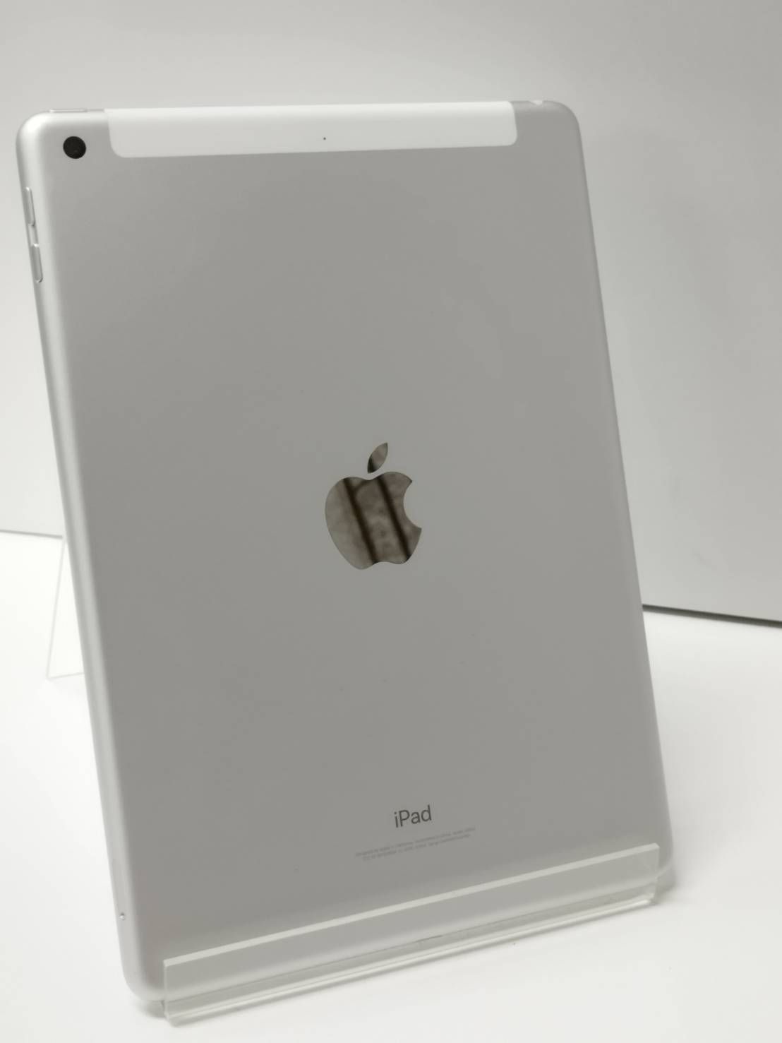 iPad 第6世代 Wi-Fi+セルラー 32GB A1954 中古 - メルカリ