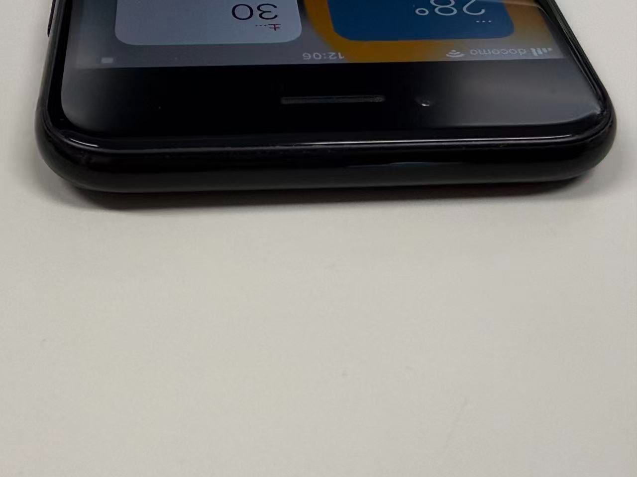 売約済【四隅打痕キズなし】iPhone7 32GB ジェットブラック／Softbank／ソフトバンク／バッテリー残量86％／判定〇 電池84% SIMフリー iPhone7 256GB ジェットブラック - メルカリ
