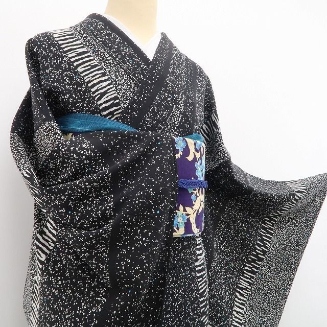 ❁tomihisa❁新品 紗 縦縞 モノトーン 夏着物 正絹“創作きもので視線を