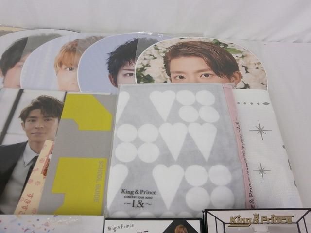 King & Prince 豪華セットCD DVD 特典　アクスタ　会報　ペンラ 中古品 King & Prince 岸優太 L＆ CD DVD 他 うちわ ペンライト