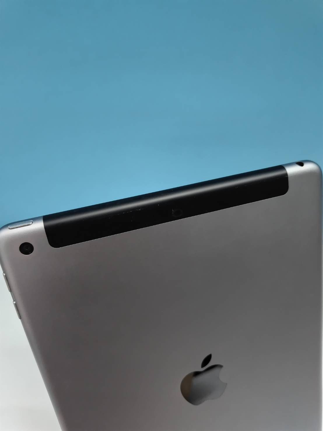 iPad 第6世代/Wi-Fi+セルラー/32GB/A1954〈MR6N2J/A〉 - メルカリ