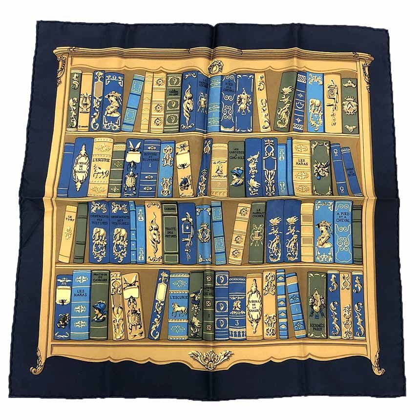 レア物 希少 HERMES エルメス スカーフ カレ45 Bibliothque 図書館 本棚 ネイビー系 美品 aq12974
