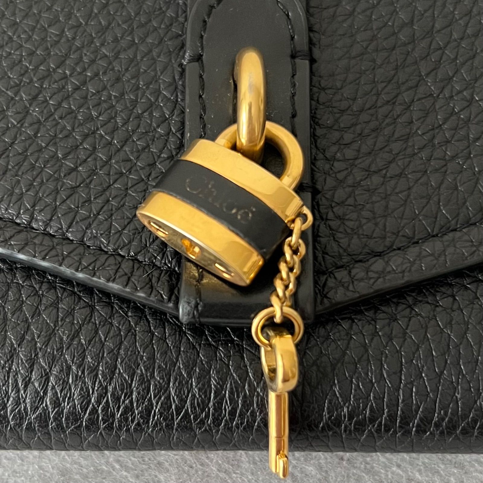 Chloe クロエ チェーンウォレット Aby アビー ショルダーバッグ 黒