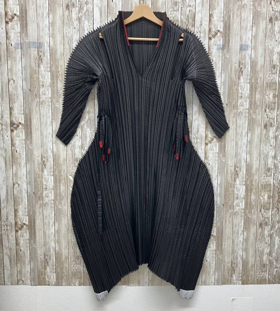 ISSEY MIYAKE FETE イッセイミヤケ IF72FH203 レディース ワンピース 長袖 size2 ブラック