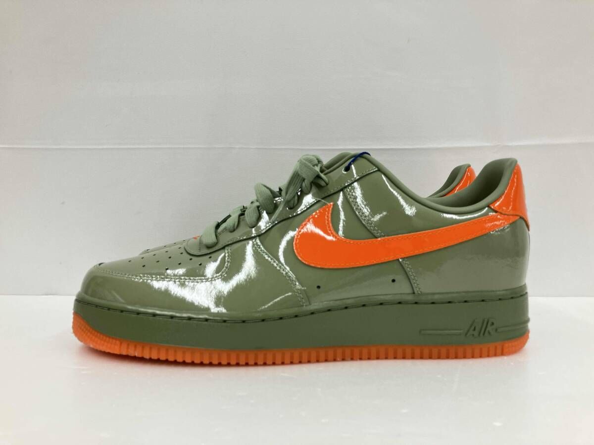 美品 NIKE ナイキ AIR FORCE 1 LOW PRM エアフォース1ロープレミアム HJ9118-386 スニーカー 29.5 オイルグリーン オレンジ 通年