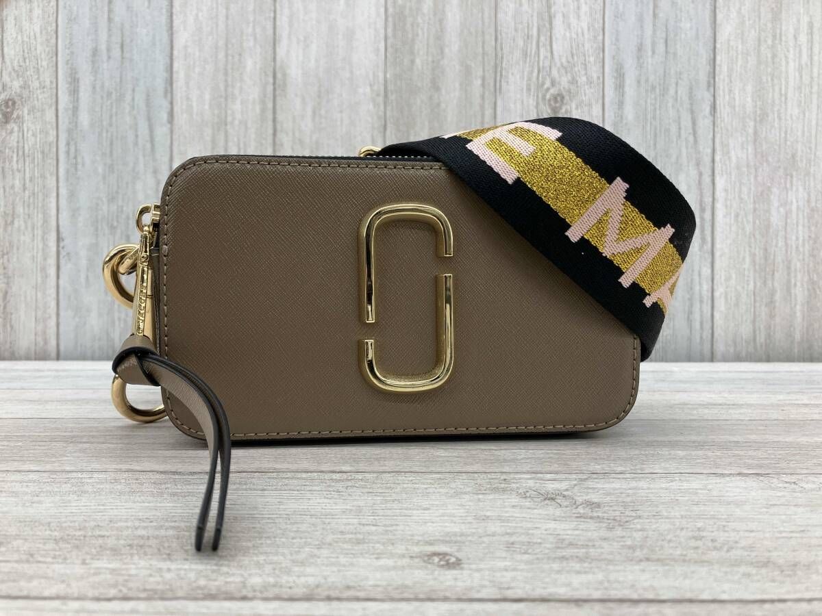 THE MARC JACOBS／ザ　マークジェイコブス／ショルダーバッグ／THE SNAPSHOT／ブラウン