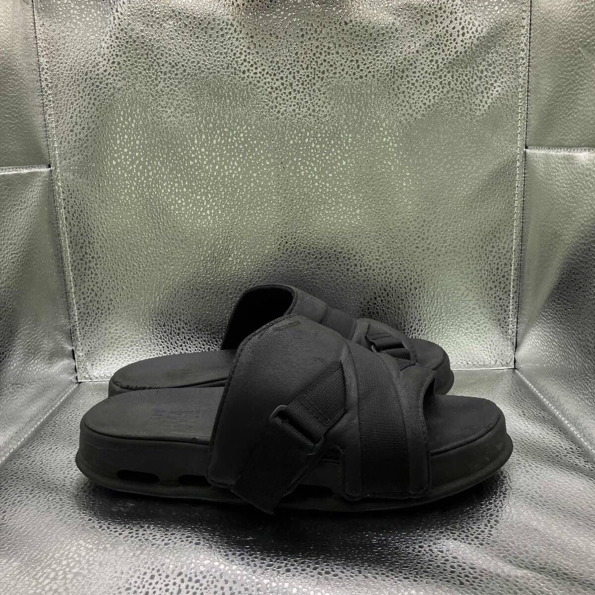 ISSEY MIYAKE サンダル HOLDS ブラック イッセイミヤケ - メルカリ