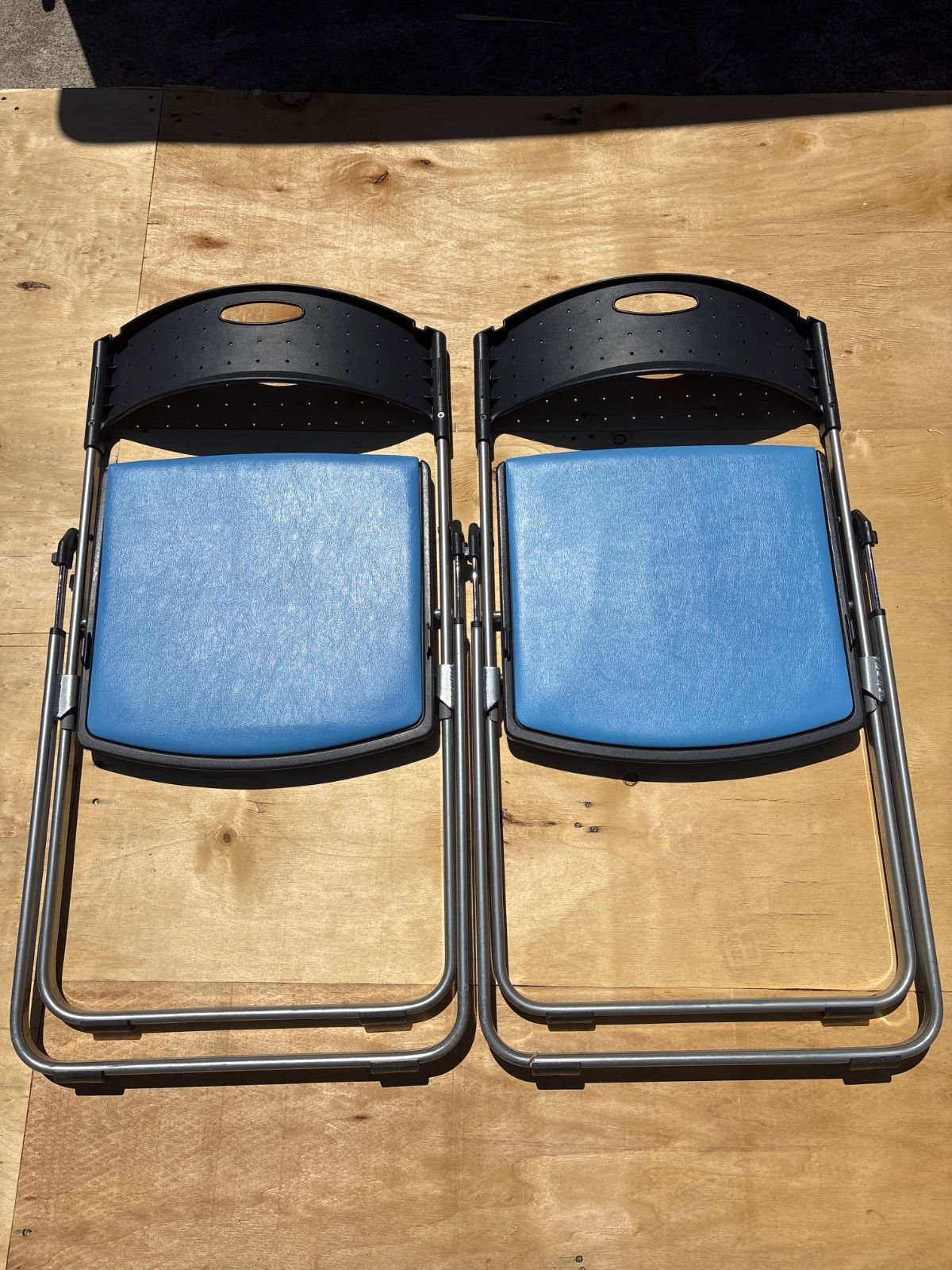 アイリスチトセ 折りたたみチェア 4脚セット 四脚セット コンパクト パイプ椅子 折りたたみ椅子 アイリスチトセ 折りたたみチェア 4脚セット 四脚セット コンパクト パイプ椅子 折りたたみ椅子