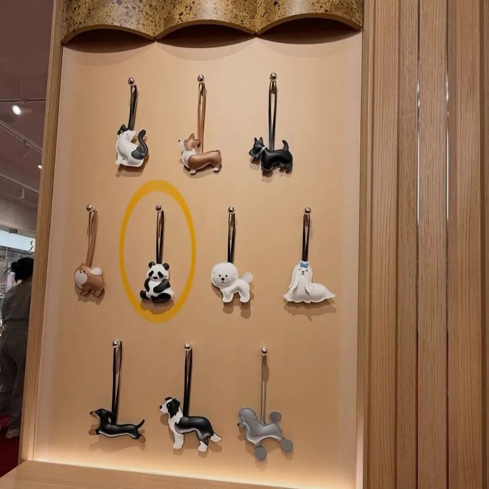 レア 非売品★韓国発　人気フレグランス＆コスメブランド　TAMBURINS　タンバリンズ　限定アイテム　新店オープン記念　ノベルティ　パンダチャーム 希少 成都限定