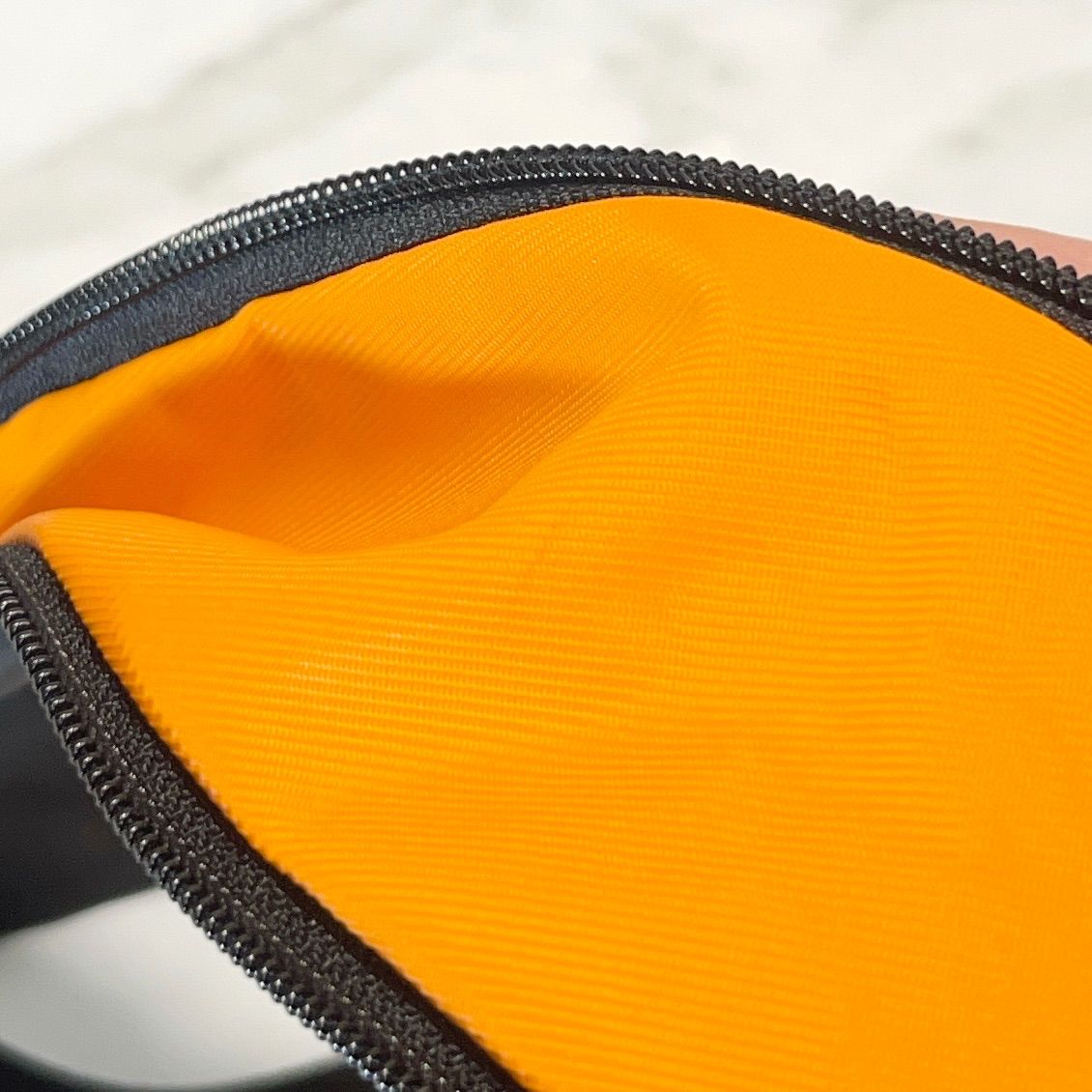 メンズ Cote&Ciel コートエシエル Hala S Sleek Black/Orange 