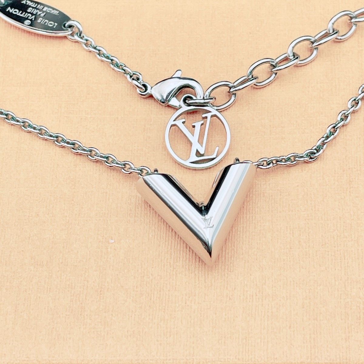 ◇ルイヴィトン◇新品仕上済 LOUIS VUITTON M63197 エセンシャルV シルバー ネックレス ペンダント LE0260