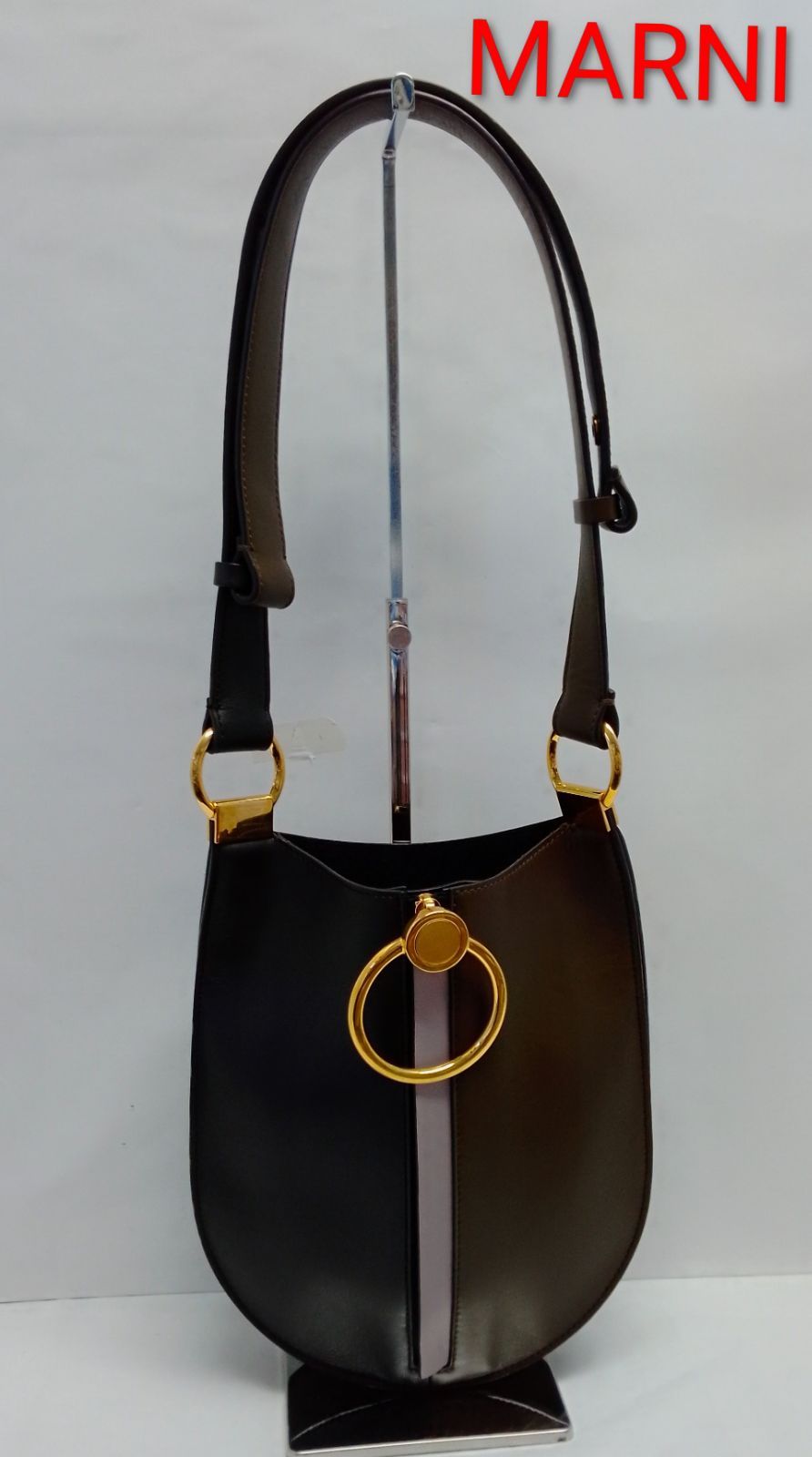 AVH04 マルニ 美品 イヤリング ショルダーバッグ ゴールド金具 29,250円