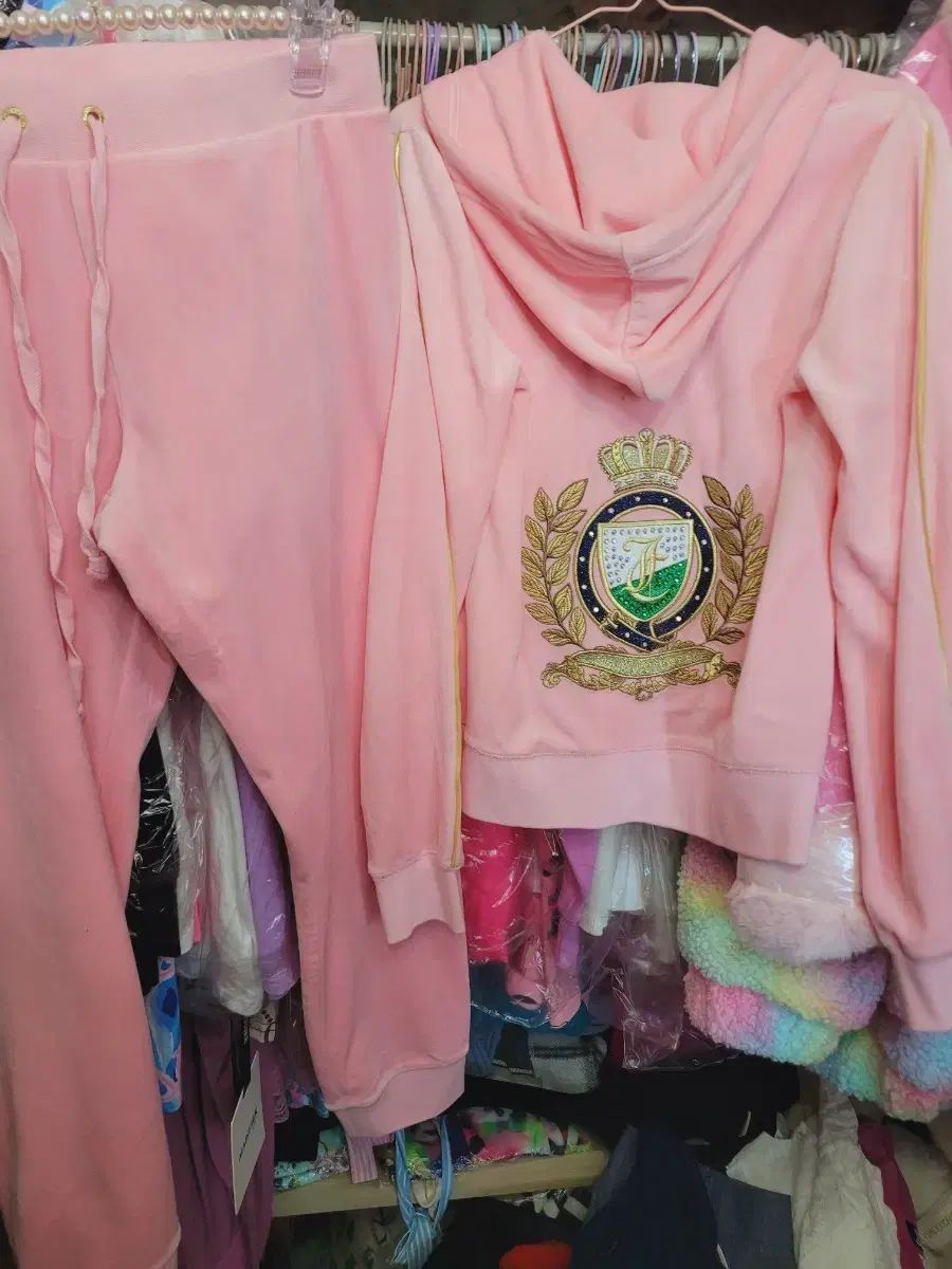 ピンク ツアーベルベット トレーナー JUICY COUTURE ジューシークチュール セット