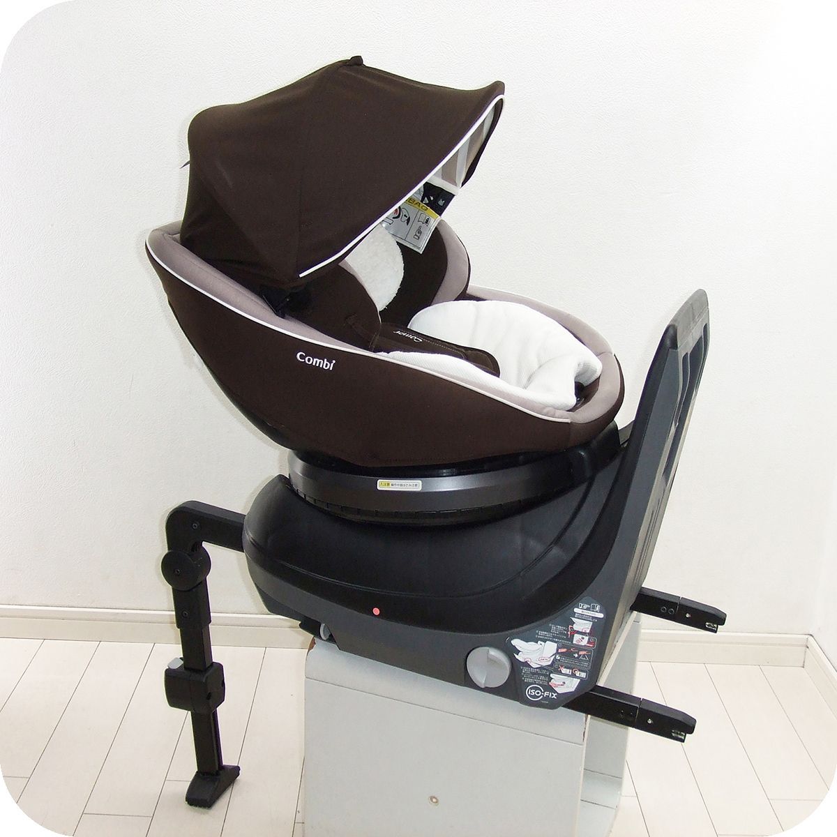 【お得っ！厳選中古】チャイルドシート Combi コンビ クルムーヴ スマート ISOFIX エッグショック JJ-600 回転式 中古チャイルドシート【C.一般中古】