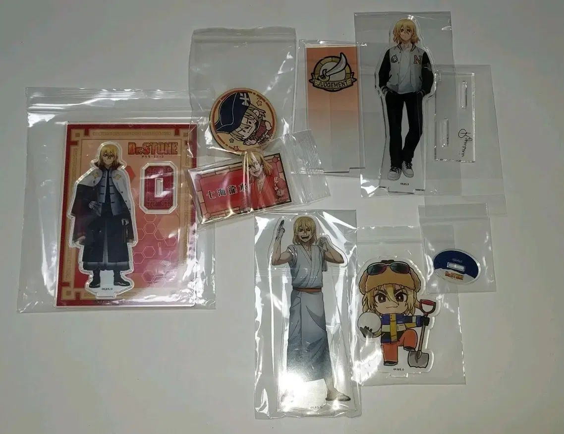 ドクターストーン 七海 류스이 グッズ まとめ (アクリル スタンド/バッジ)