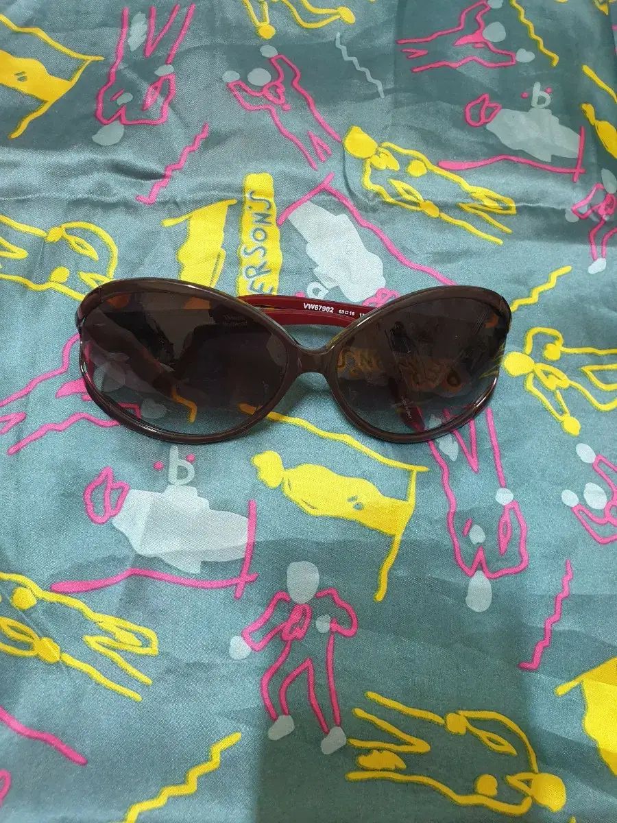 vivienn westwood サングラス